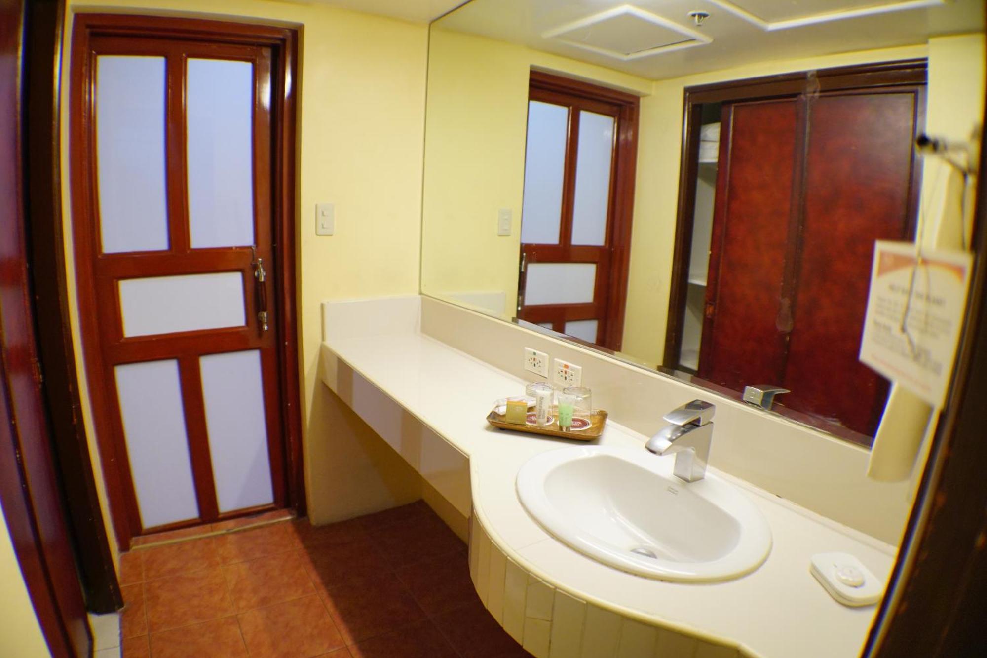 Bayview Park Hotel Manila Dış mekan fotoğraf